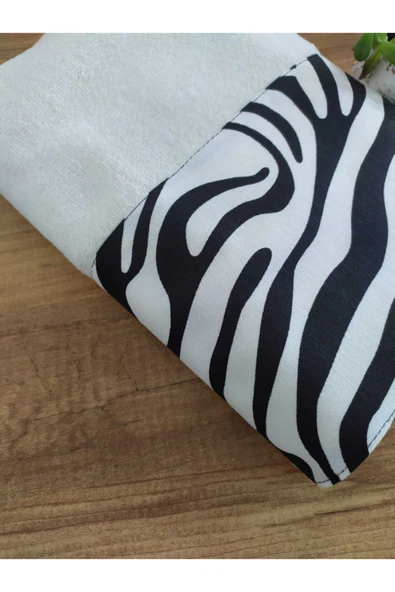 Zebra Krem Kadife Havlu - Resim 2