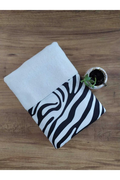 Zebra Krem Kadife Havlu ürün görseli 1