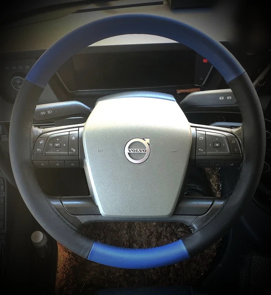 DİKİŞLİ DİREKSİYON KILIFI SİYAH DERİ MAVİ DERİ SİYAH DİKİŞLİ YENİ VOLVO TIR KAMYON İÇİN ürün görseli 1