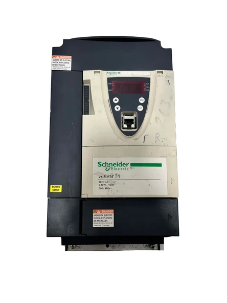 Schneider Altivar 71 Sürücü 7,5kW ATV71HU75N4Z 2.El ürün görseli 1