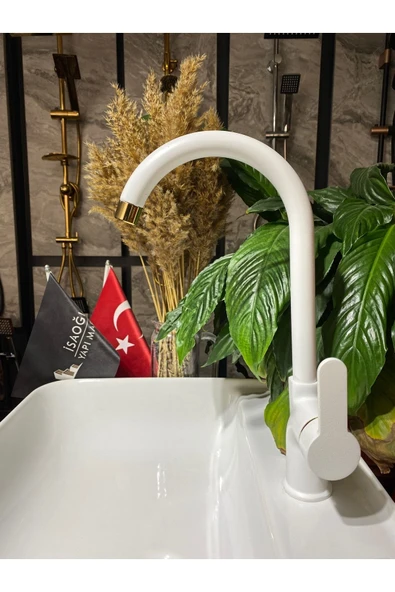 Gold Beyaz Mutfak Bataryası Mat Beyaz Evye Musluğu Altın Batarya Modern Tasarım ürün görseli 1