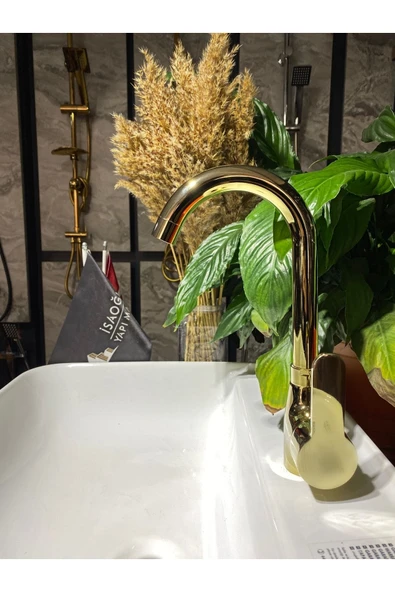 Gold Lavabo Bataryası Altın Lavabo Musluğu Yüksek Model Fonksiyonel Parlak Gold Musluk ürün görseli 1