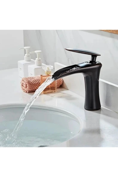Siyah Lavabo Bataryası Şelale Doğal Akışlı Musluk Mat Siyah Lavabo Musluğu ürün görseli 1