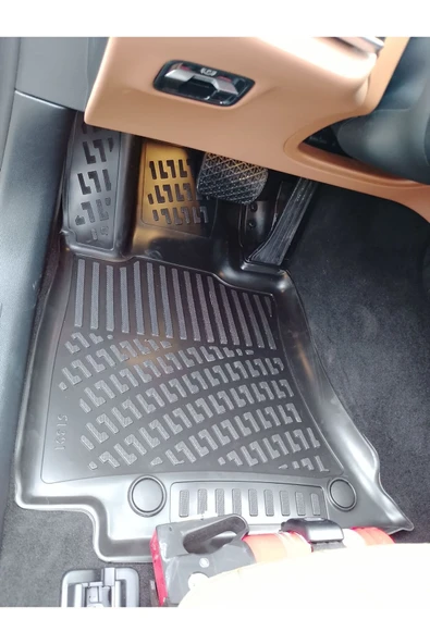 Mercedes E Serisi W214 2024 Araca Özel Tasarım 3D Havuzlu Paspas ürün görseli 1