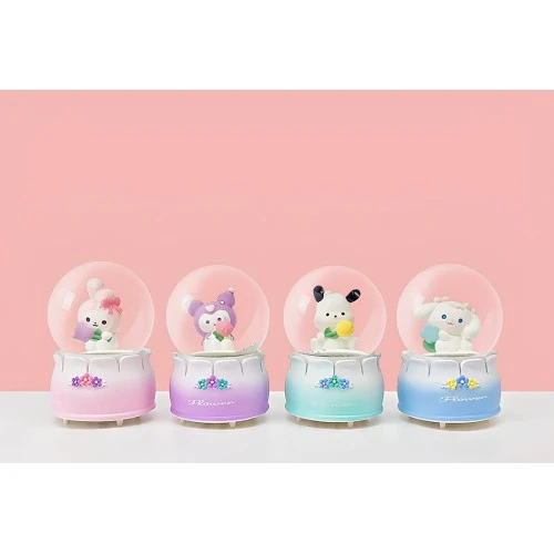 Periboia Kuromi Işıklı Kar Küresi 9 Cm ürün görseli 1