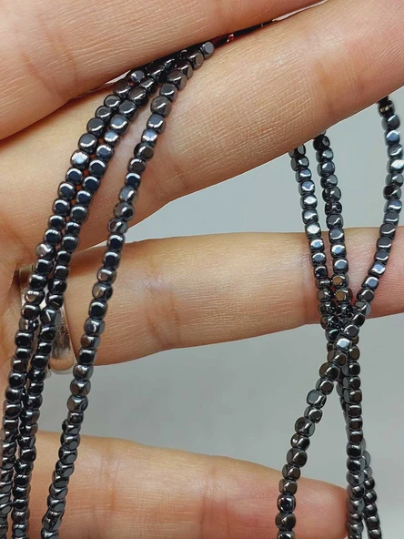 Hematit Taşı Küp Şekilli 2mm Dizi (56072) ürün görseli 1