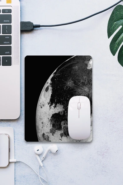 SonicTouch Ayın Karanlık Yüzü Siyah Pürüzsüz Yüzey Kaymaz Taban Dikişsiz Kenar Gamer Oyuncu Mouse Pad 19x23cm ürün görseli 1