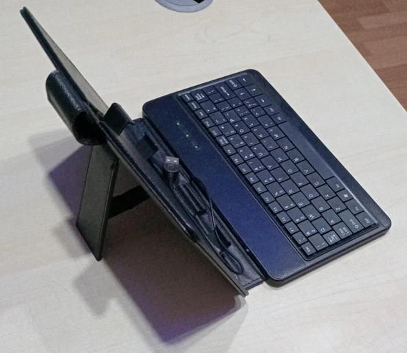 7'' CREATONE TABLET KLAVYELİ KILIF STAND - Resim 3