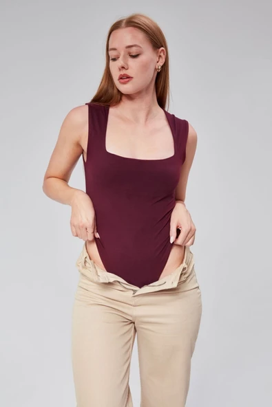 Astarlı Sıfır Kol Kare Yaka Dekolteli Çıtçıtlı Bodysuit ürün görseli 1