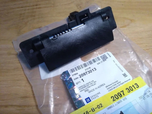 Captiva 2007-15 Bagaj Kapağı Dıştan Açma Kolu GM.20973013 ürün görseli 1