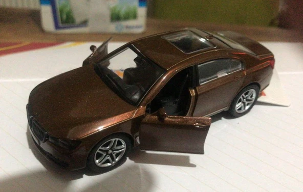 Oyuncak Metal Model Araba Açılır Kapı 1/36 Çek Bırak Kahve BMW ürün görseli 1