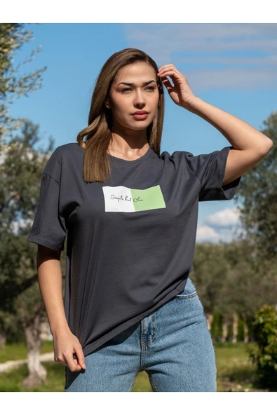 Kadın Oversize Fit Bisiklet Yaka Baskılı Kısa Kollu T-shirt ürün görseli 1
