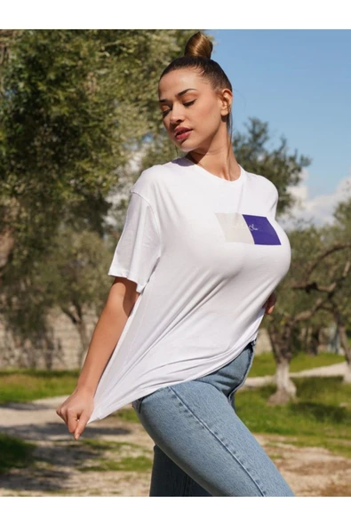 Kadın Oversize Fit Bisiklet Yaka Baskılı Kısa Kollu T-shirt ürün görseli 1