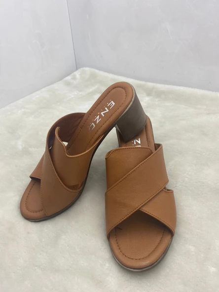 ÇİĞDEM  Unisex HAKİKİ DERİ TABA ÇAPRAZ TOPUKLU TERLİK ürün görseli 1