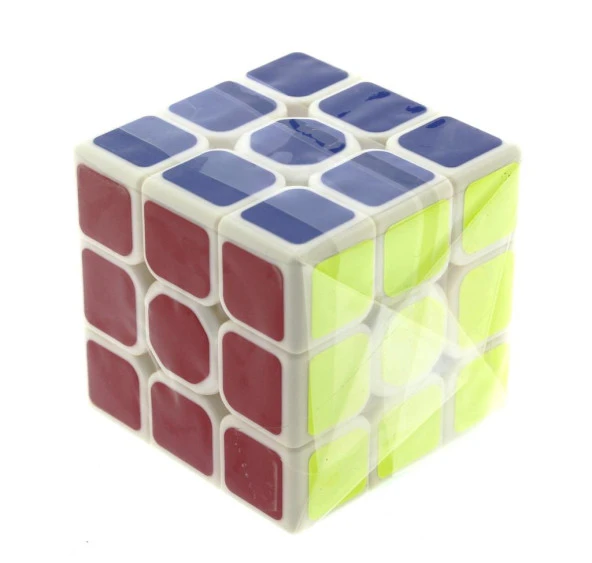 Beyaz Zemin Üzeri Renkli Zeka Küpü 3X3X3-5,6 cm ürün görseli 1