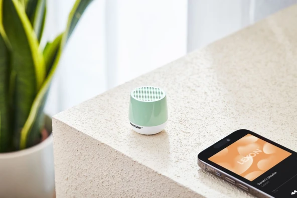 Lexon x Pantone Mino + Bluetooth Hoparlör Mint - Resim 3