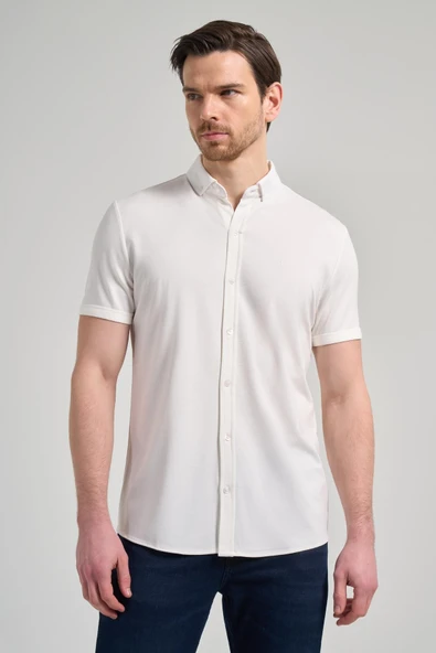 Beyaz Kısa Kol Düz Örme İtalyan Yaka Cepsiz Pamuklu Classic Slim Fit Gömlek 1004250156 ürün görseli 1
