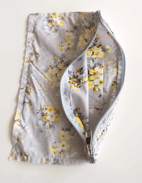 Çanta Aksesuar 20X30 Cm Dikilmiş Fermuarlı Astar Gri Zemin Sari Çiçek ürün görseli 1