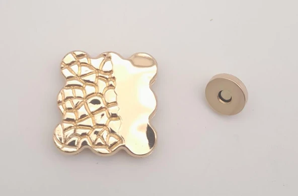 Çanta Aksesuar Light Gold Renk 4.5 cm Mıknatıslı Kilit ürün görseli 1
