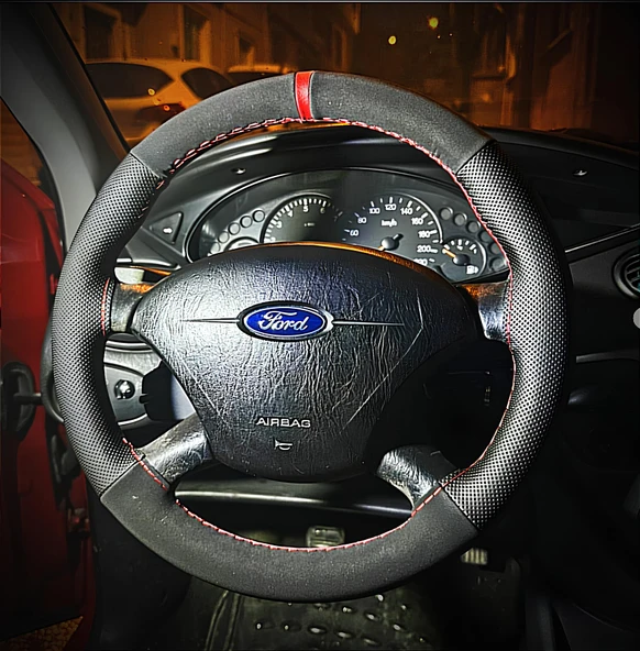 DİKİŞLİ DİREKSİYON KILIFI NUBUK / NOKTALI DERİ KIRMIZI YÜZÜK KIRMIZI DİKİŞ FORD FOCUS 1 İÇİN ürün görseli 1