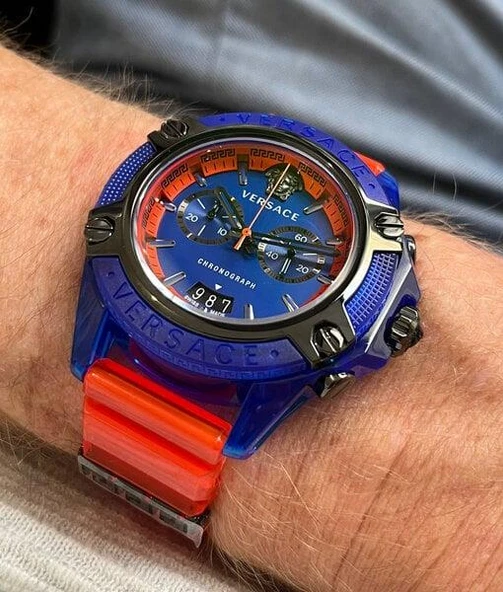 Versace VRSCVEZ700922 Erkek Kol Saati - Resim 4
