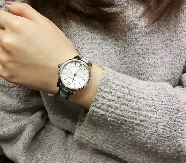 Burberry BU10103 Bayan Kol Saati - Resim 4