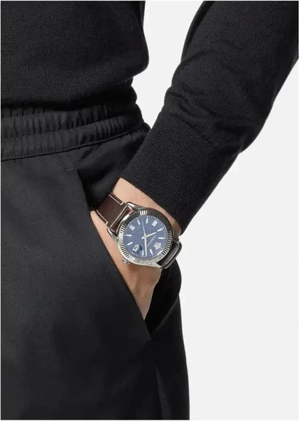 Versace VRSCVE3K00122 Erkek Kol Saati - Resim 5