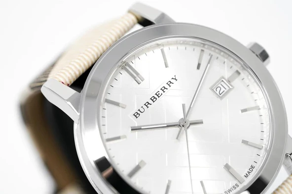 Burberry BU9022 Kadın Kol Saati - Resim 2