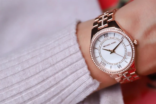 Michael Kors MK3716 Bayan Kol Saati - Resim 4