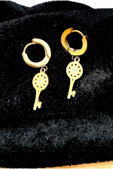 Gold Renk Figürlü Çelik  Küpe ürün görseli 1