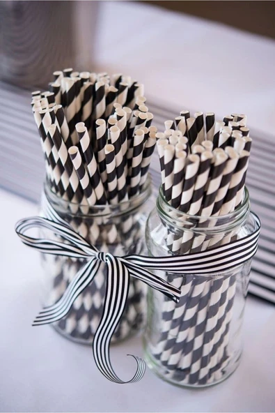 Siyah Çizgili Beyaz Kağıt Pipet 6mmx19,7cm 20 Adet ürün görseli 1
