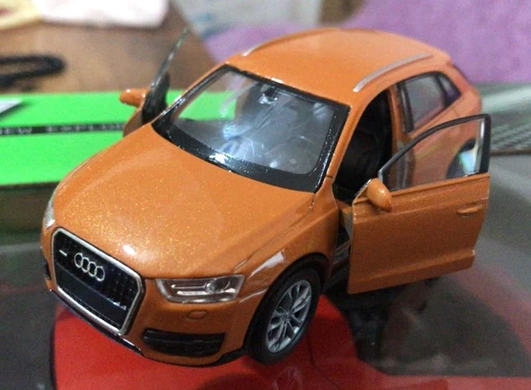 Oyuncak Model Metal Araba 1/36 Çek Bırak Turuncu Audi Q3 Jeep ürün görseli 1