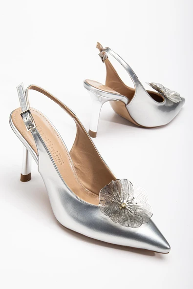 Kadın Abiye Stiletto Gümüş Rugan Metal Çiçek Aksesuarlı Galvaniz Ökçe Kaplamalı ürün görseli 1