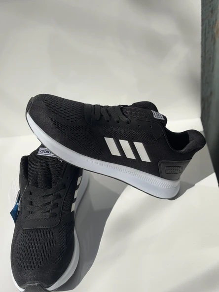 Ayakkabı kapınızda adidas unisex ürün görseli 1
