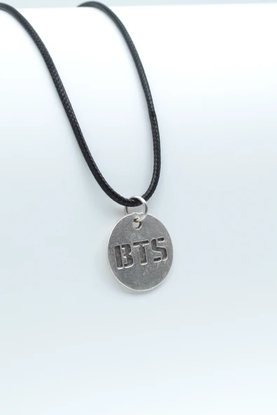 BTS Madalyon Gümüş Kaplama Deri İp Kolye ürün görseli 1