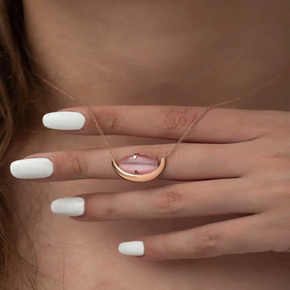 Gümüş Pembe Kedi Gözü Taşlı Hilal Kolye ürün görseli 1