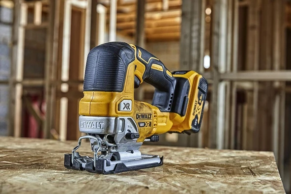 Dewalt DCS334P2 Çift Akü 5 Ah Dekupaj Testere - Resim 9