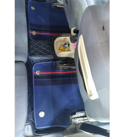 Ford Tourneo Connect 2004-2015 Arası Araca Özel 8D Çift Katmanlı Havuzlu Paspas Takımı ürün görseli 1