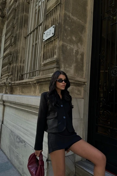 SÜET CROP CEKET KAPAKLI CEP DETAYLI - Siyah ürün görseli 1