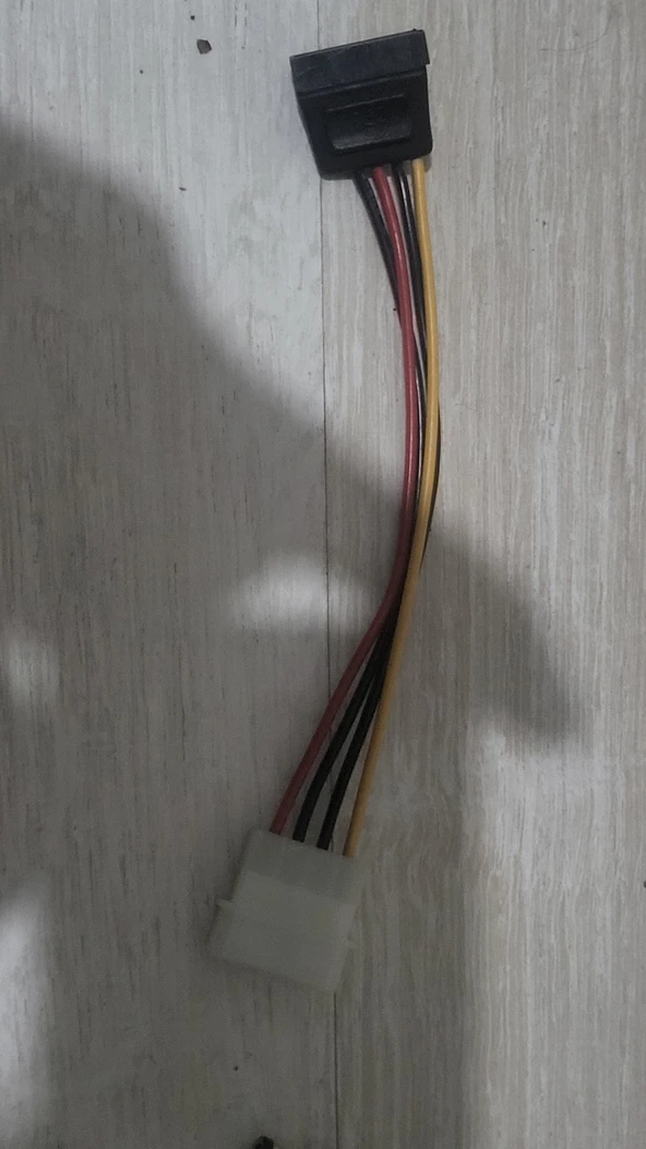 15cm Sata Power Kablosu Sata HDD Güç Kablosu Sata Molex Çevirici ürün görseli 1