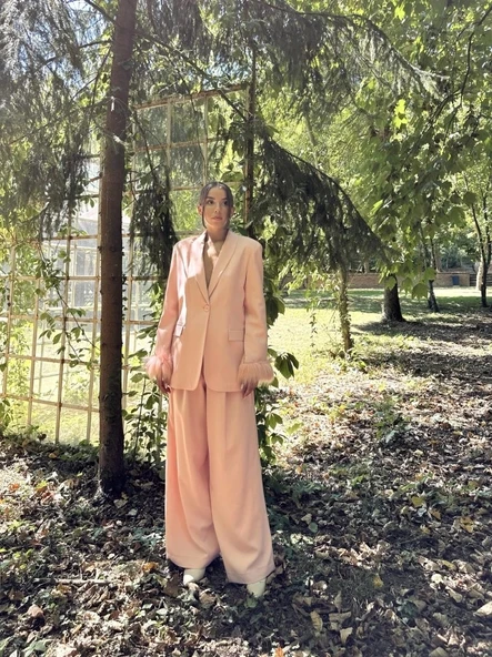 Pudra Kol Ucu Tüylü Ceket & Pantolon Takım ürün görseli 1