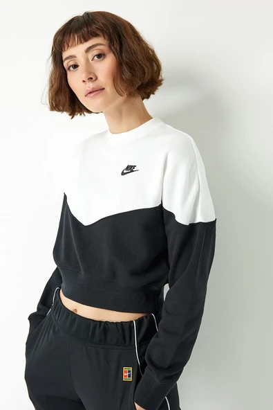 Nike Kadın T-shirt - W Nsw Hrtg Crew Flc - AR2505-010 ürün görseli 1