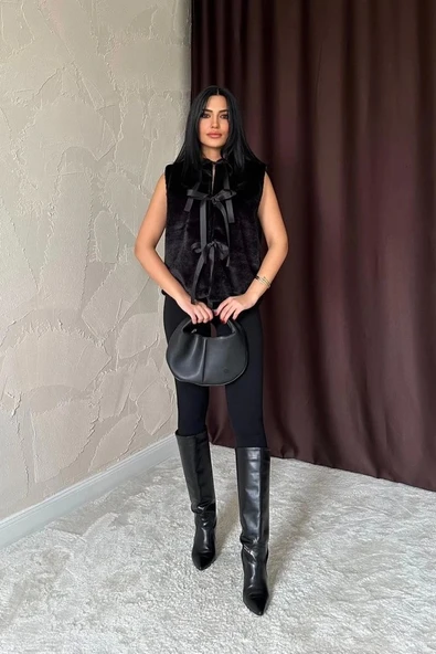 Siyah Fiyonklu Peluş Yelek - Resim 2