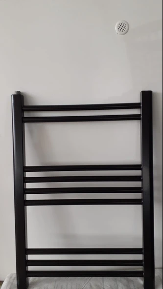 EURASİA 500X800 (10) SİYAH HAVLUPAN + 2 ADET SİYAH RADYATÖR VANASI ürün görseli 1