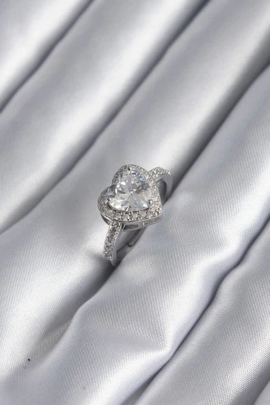 Pirinç Gümüş Renk Zirkon Taş Kalp Charm Model Kadın Yüzük - TJ-BYK2952 ürün görseli 1