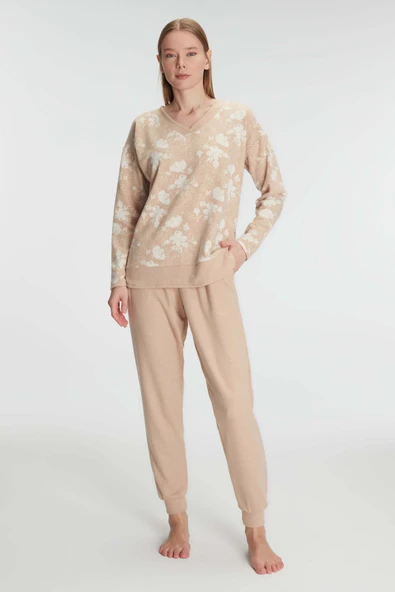 MAN11240 Anıl 11240 Kadın Jakarlı Uzun Kol V Yaka Pijama Takımı ürün görseli 1