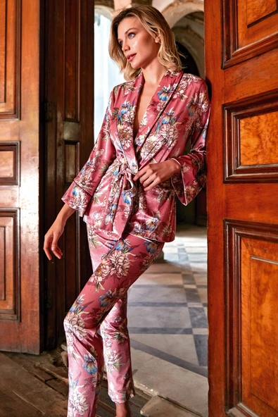MAN9732 Kadın Kadife Çiçek Baskılı Uzun Kol Sabahlık ve Pantolon Pijama Takım (9732) ürün görseli 1