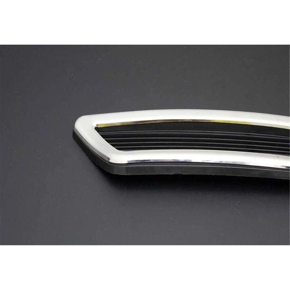 Ehiltek Renault Clio Egzos Çerçevesi - Krom/plastik (2 Parça) | Hb (2012-2019) ürün görseli 1