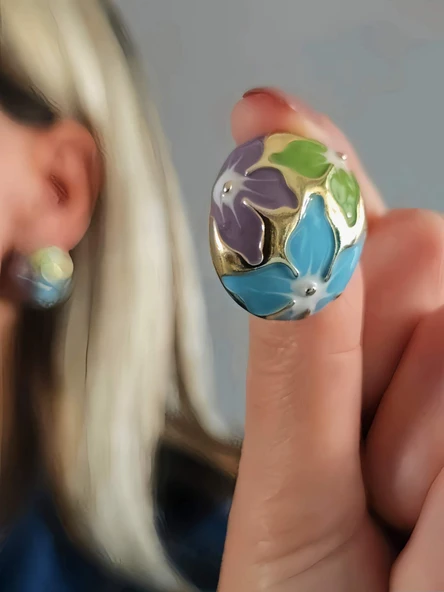 Mineli Çiçek Desenli Oval Vintage Küpe ürün görseli 1