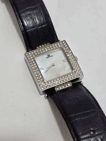 Swarovski 30.5mm Deri Kordon Kadın Kol Saati 2.El ürün görseli 1
